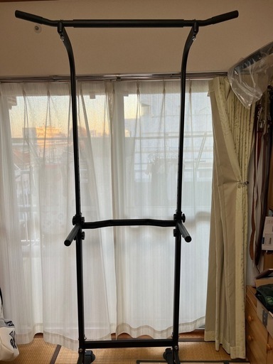 ぶら下がり健康機、筋トレ、懸垂器具