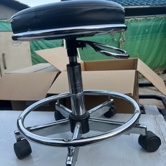 椅子　高さ調整式の画像