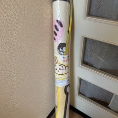 ちいかわうさぎラグマットの画像