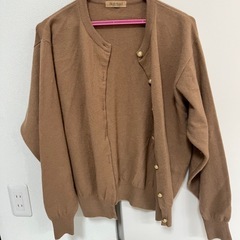 カシミア　キャメル　カーディガン　の画像