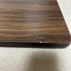 折りたたみテーブルの画像