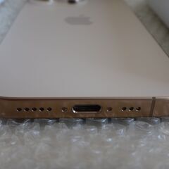 【中古美品】iPhone 16 Pro デザートチタニウム 128GB 95% 付属品ありの画像