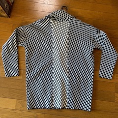 ベネトンストライプニットジャケットの画像