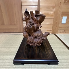木の置物の画像