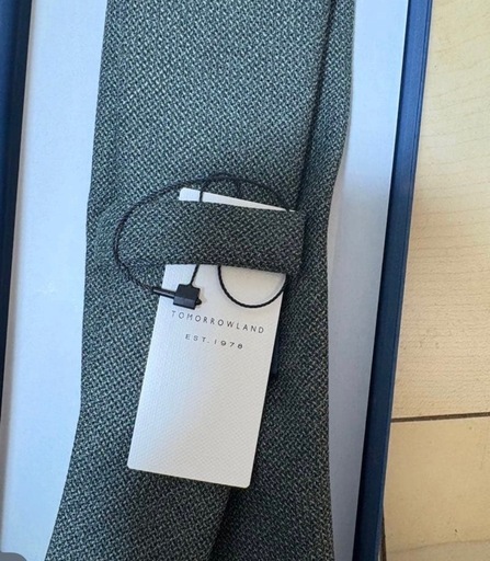 ネクタイ　tomorrow land