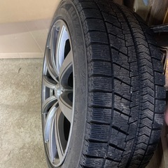 (受け付け終了)スタッドレスタイヤ＆アルミホイールの画像