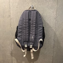 NEIKIDNIS リュック グレーの画像