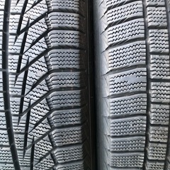 PRIUSなどスタッドレスタイヤの画像