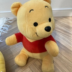 プーさんぬいぐるみ2つの画像