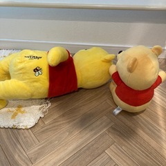 プーさんぬいぐるみ2つの画像