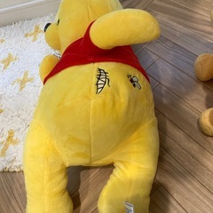 プーさんぬいぐるみ2つの画像