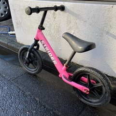 ストライダー ピンクの画像