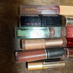 使いかけ口紅色々の画像