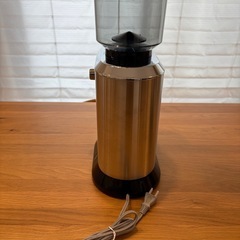 デロンギ デディカ KG521J（コーヒーミル）の画像