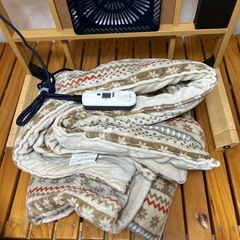 【お譲り決定】こたつ&こたつ布団の画像