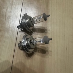 ハイエース純正ヘッドライトH4