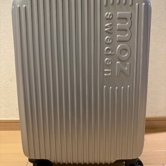 キャスターつきバッグ　moz
の画像