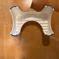 トイレ足おき台の画像