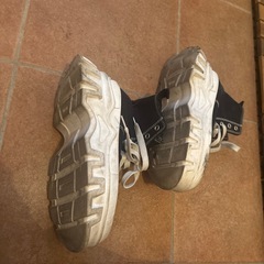 厚底スニーカー12/15までの画像