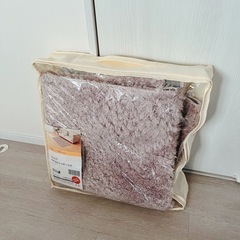 ニトリのラメ入りシャギーラグの画像