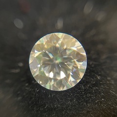 モアサナイト5ミリ　1002823661の画像