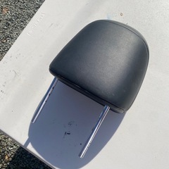 エスティマ　ヘッドレスト　レザーの画像