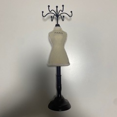 トルソー型アクセサリースタンド アンティークの画像