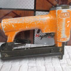 MAX マックス 型番不明 エアタッカ 中古品 常圧用 【ハンズクラフト宜野湾店】の画像