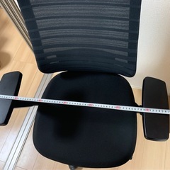 【決定済み】デスクチェアの画像