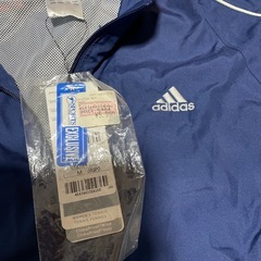 adidas ジャージ上下、新品タグ付きの画像