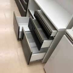 【ジャングルジャングル和歌山店】【Wa3430】食器棚リユースショップ リサイクルショップ 中古家具 中古家電 中古自転車 古着 冷蔵庫の画像