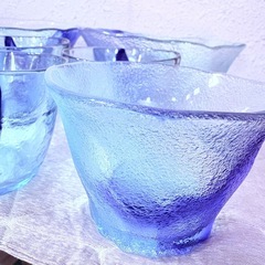 🌊✨東洋佐々木ガラス 8点まとめて💎彩流＊涼しげブルー＆透明ガラス♪そうめん鉢2点＋そば猪口6点💎夏も冬も使えるおしゃれ和モダン食器♥麺類・サラダ・デザート・鍋料理にも最適🎐岡山市中区円山直接手渡し💙❄️の画像