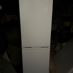 2020年製 アイリスオーヤマ ノンフロン冷凍冷蔵庫 AF162-W の画像