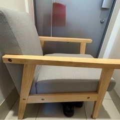 一人用ソファ　ローバックソファ　椅子　イスの画像