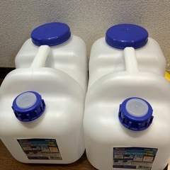 【新品】ウォータータンク2個10L たかぎ　アウトドアポンプ の画像