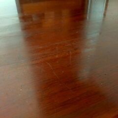 ダイニングテーブルの画像