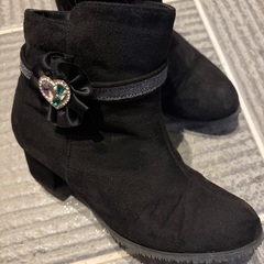 ⭐︎中古⭐︎ 子供用ブーツ　22.0cmの画像