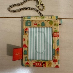 すみっこパスケースの画像