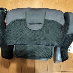 COMBIジュニアシートの画像