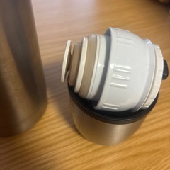ステンレスボトル　水筒　ケース付きの画像