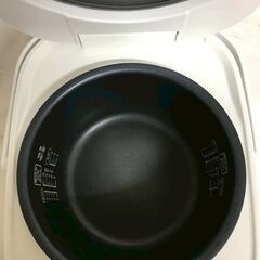 【北見市発】アイリスオーヤマ IRISOHYAMA ジャー炊飯器 KS-RC21M10-W 2024年製 白 5.5合炊き 一人暮らし 新生活 引っ越し (E3759wYM)の画像