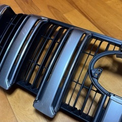 ランドクルーザープラド　フロントグリル　中期　の画像