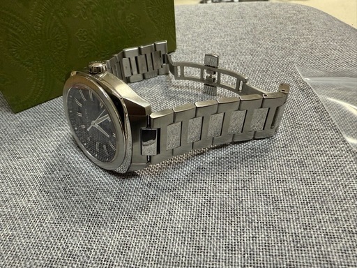 GUCCI 腕時計　GG2570　YA142301