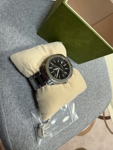 GUCCI 腕時計　GG2570　YA142301