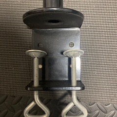 【無料でお譲りします】モニターアームの画像