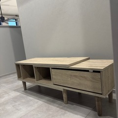 ウッド調のテレビ台の画像