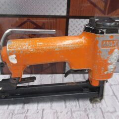 MAＸマックス TA-20A/422U エアタッカ 中古品 常圧用 【ハンズクラフト宜野湾店】の画像