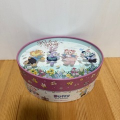 ディズニーシー　ファンタジースプリングス　ダッフィ　パスタスナック 缶　箱の画像