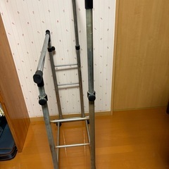 ハンガーラックの画像