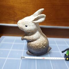 うさぎ　置き物　信楽焼　オブジェ　オーナメント　可愛い　こなひきうさぎ　兎の画像